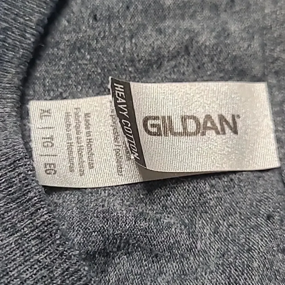 Gildan sz XL gray T-Shirt with graphics 